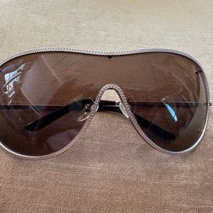Rare Design Escada Sunglasses Italy Gently worn High fashion trend Brown